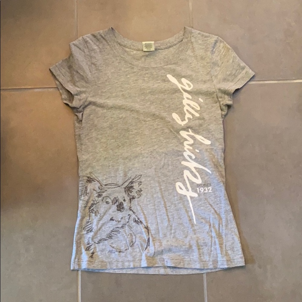 Large, grey Gilly Hicks Women’s t-shirt